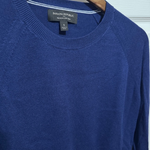 Men’s Crewneck Sweater (Small) - Premium Luxe Yarn  - Banana Republic - Picture 5 of 11